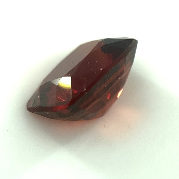 Red Mogok Spinel 2.40ct - Picture 7 of 9